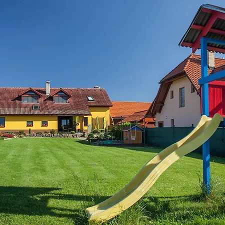 Chalupa Kotar Country house Haluzice